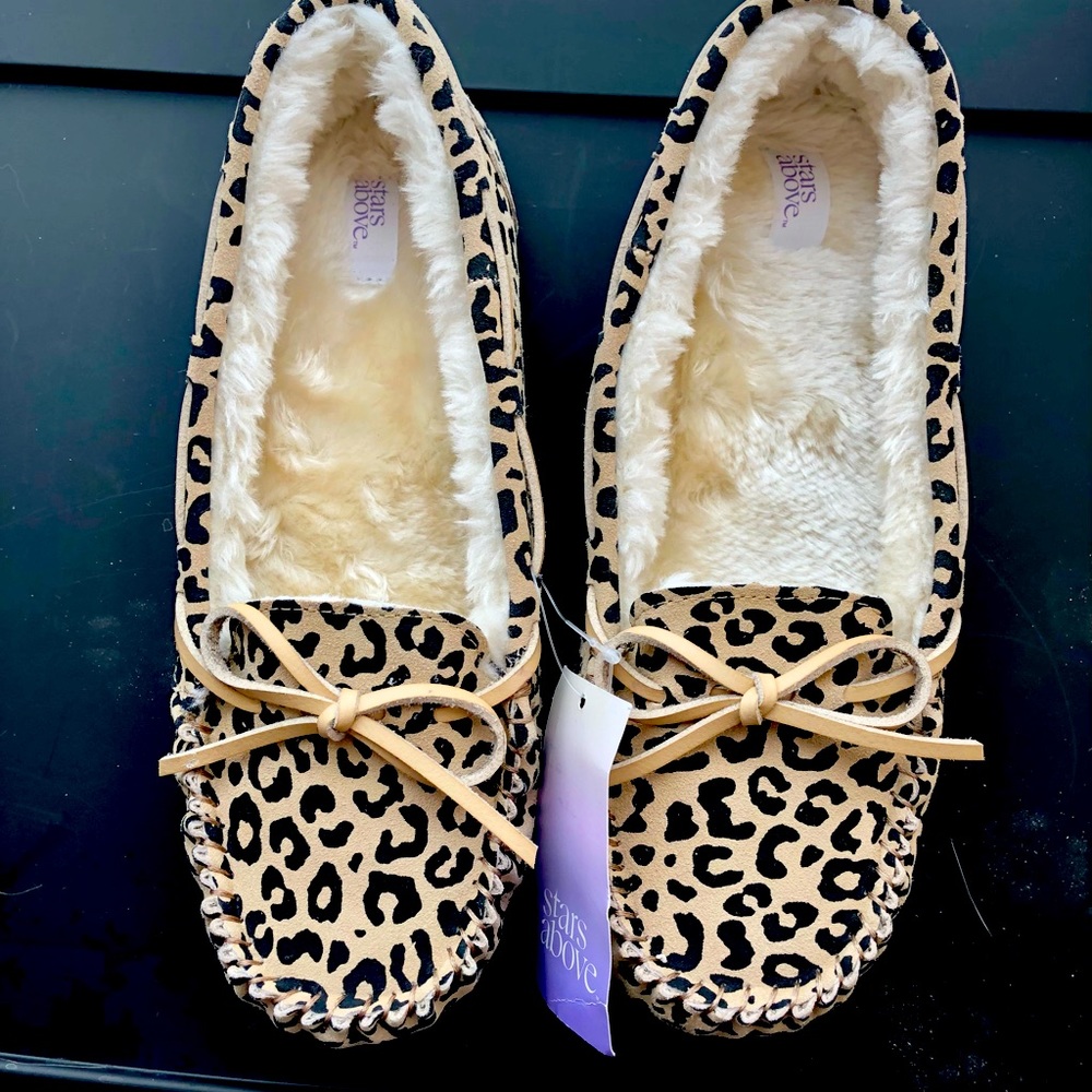 FOR SALE! NWT Target 8 Genuine Suede Leather Leopard Moccasins